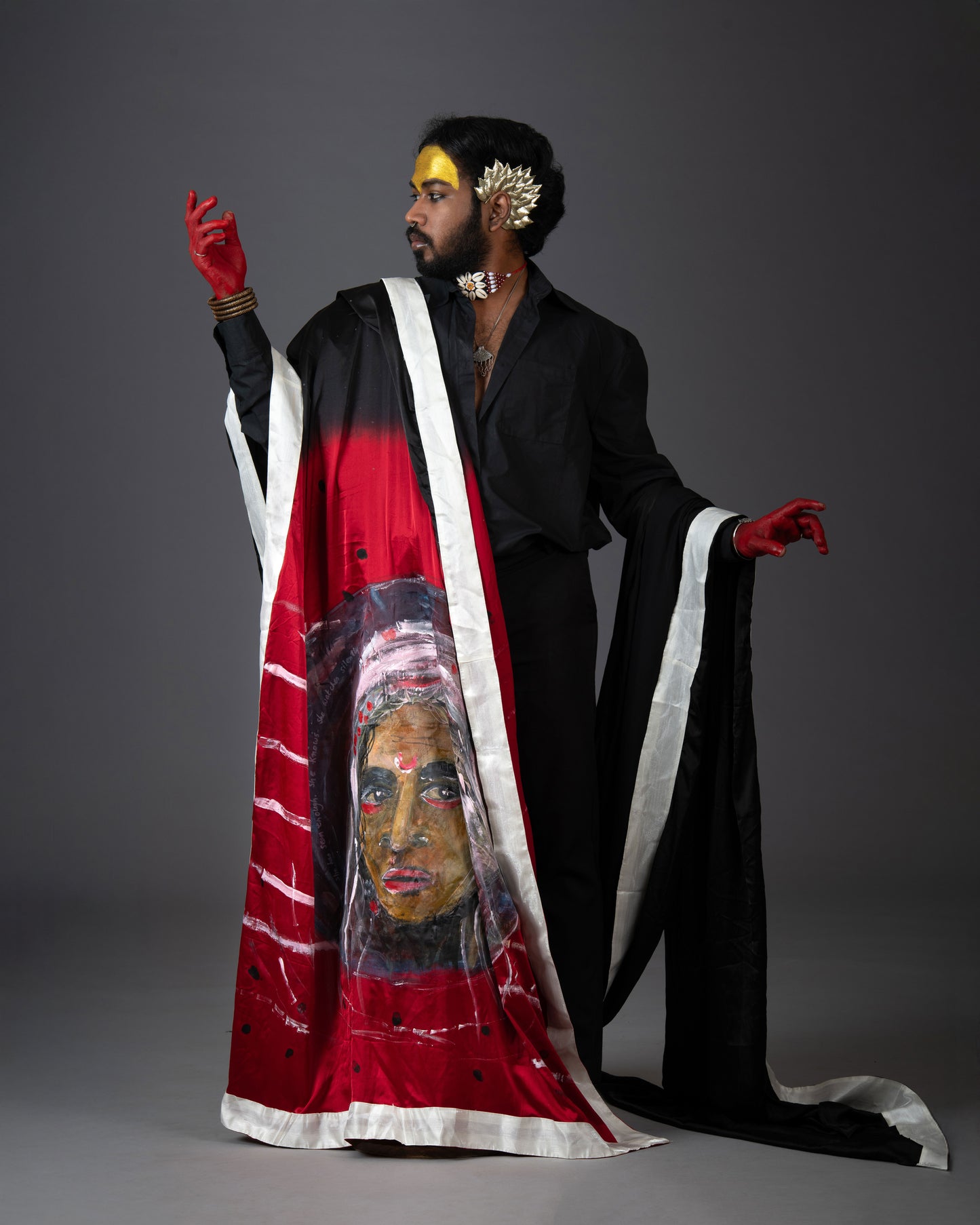 Woman of the Earth sari